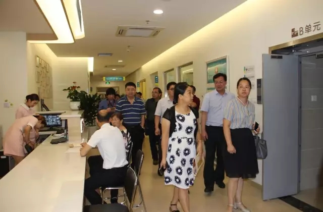 百色市卫计委领导一行至亲睦家参观考察